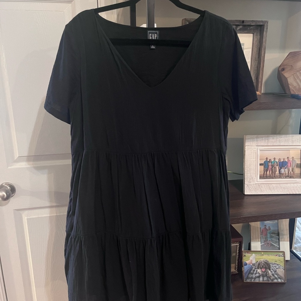 GAP Women's Black V-Neck Dress
